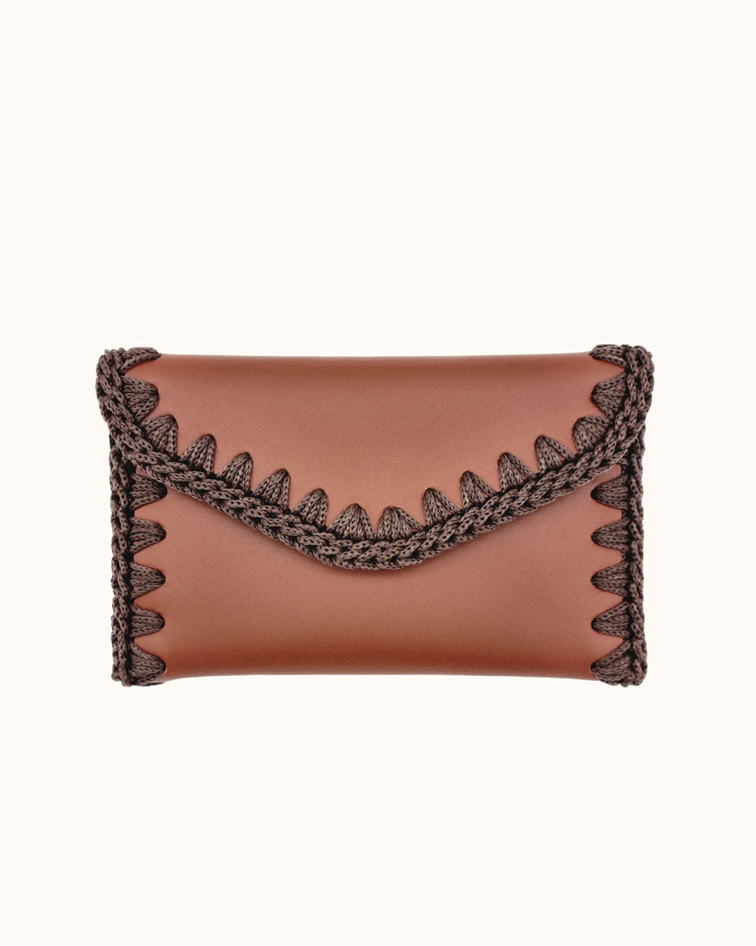 Cartera artesanal marrón de cuero y crochet hecho a mano – Cueché
