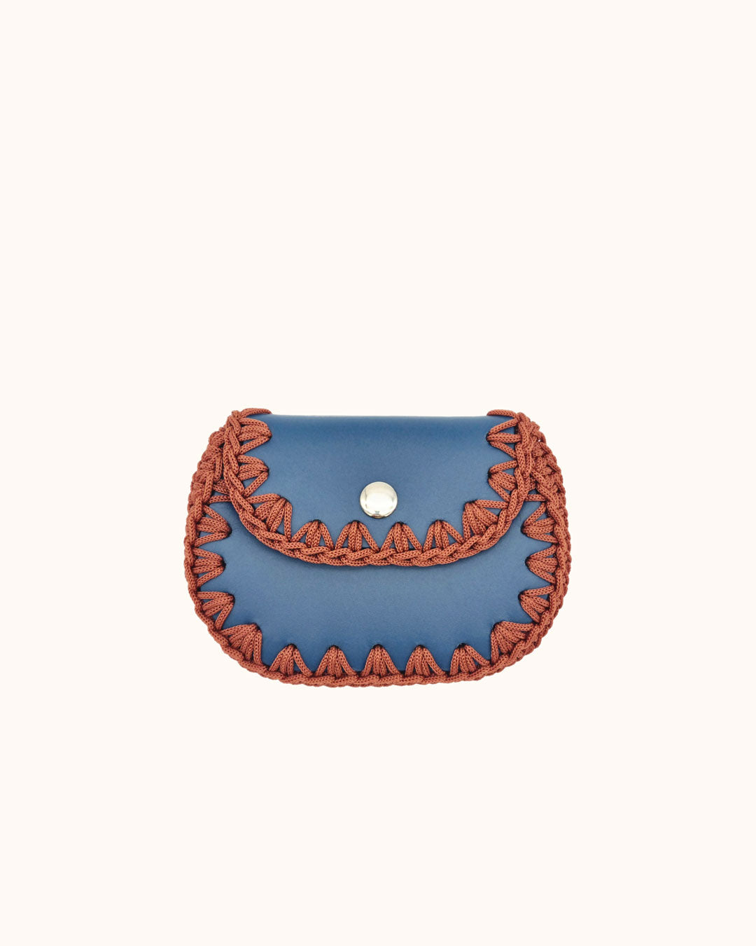 Monedero artesanal azul de cuero y crochet hecho a mano – Cueché