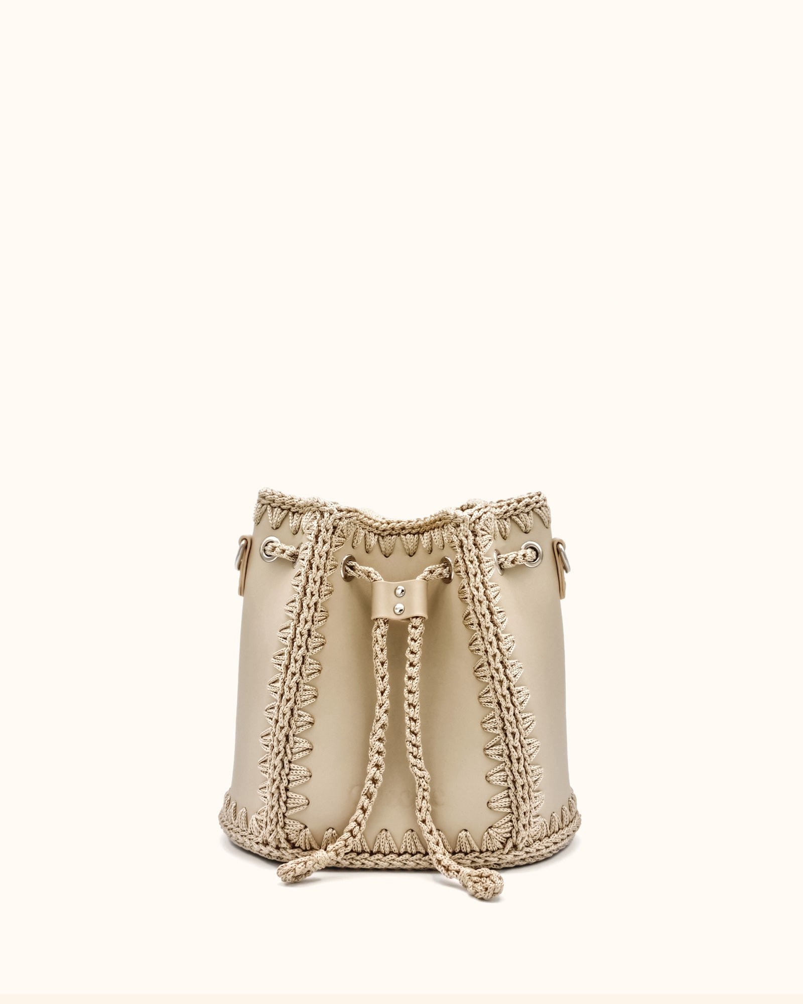 Bolso bombonera mediano artesanal Olga M beige de cuero y crochet - Hecho a mano por Cueché