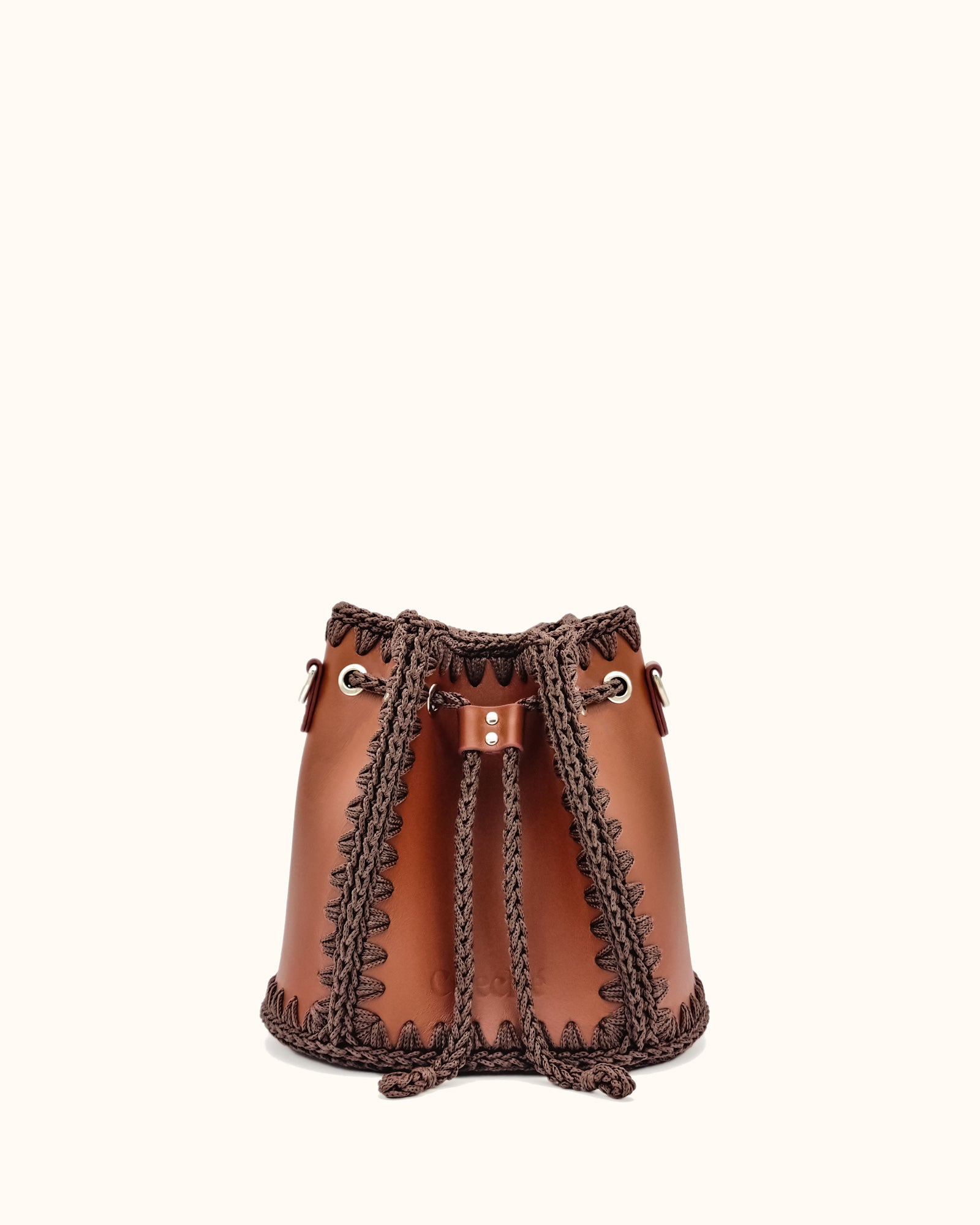 Bolso bombonera mediano artesanal Olga M marrón y chocolate de cuero y crochet - Hecho a mano por Cueché