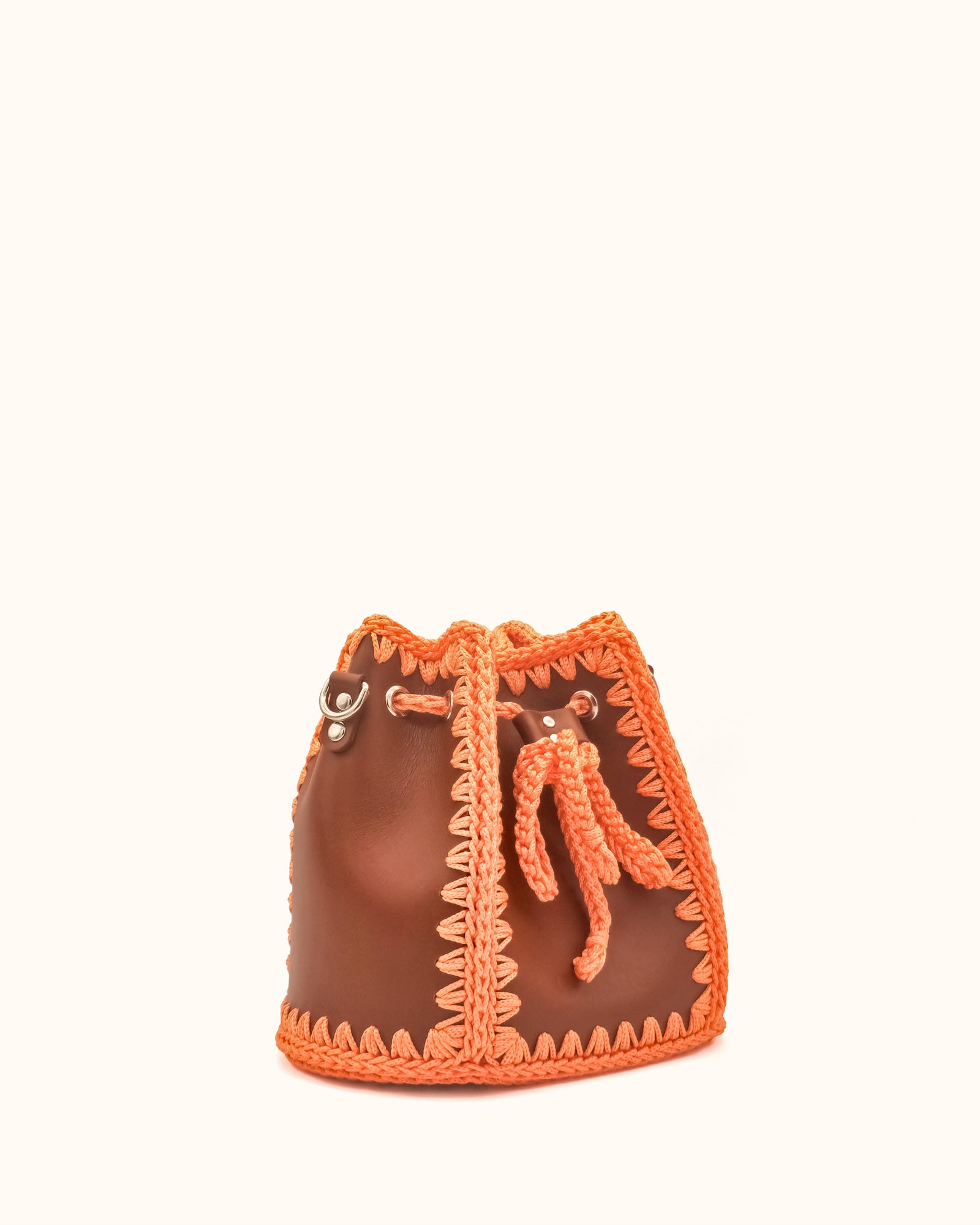 Bolso bombonera mediano artesanal Olga M marrón y naranja de cuero y crochet - Hecho a mano por Cueché
