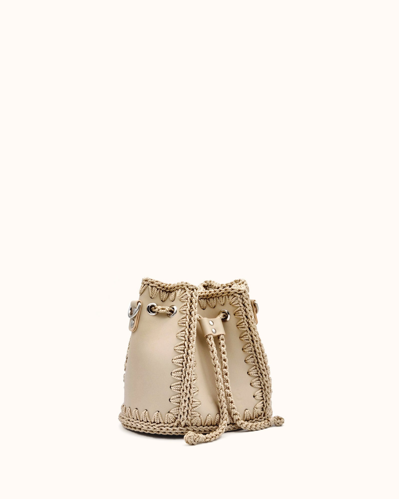 Bolso bombonera pequeño artesanal Olga S beige de cuero y crochet - Hecho a mano por Cueché